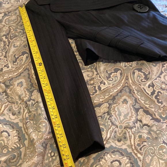 32.5 tall inseam pinstripes wool suit in excellent to like new condition - Picture 7 of 16